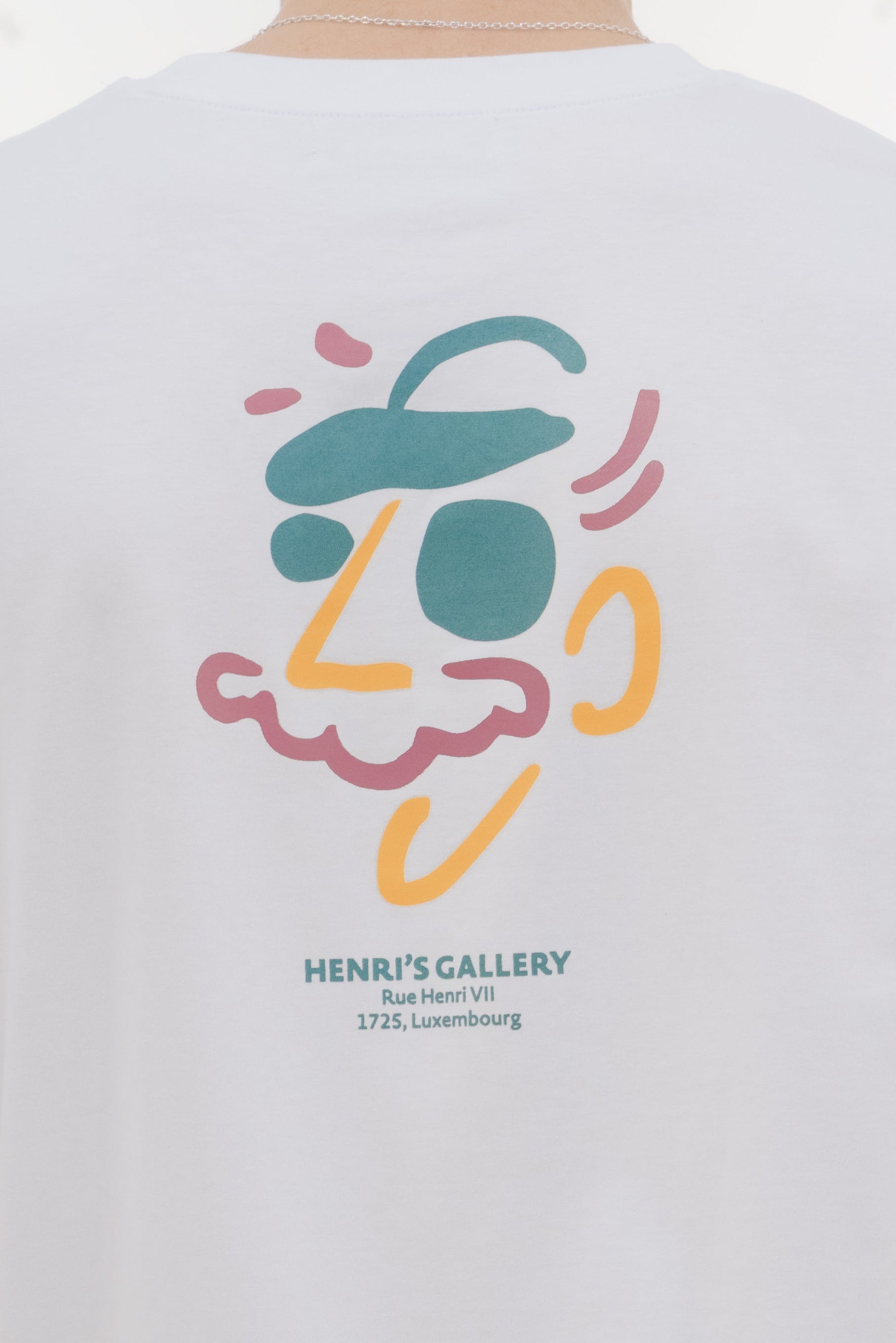 THE SURREALIST T-SHIRT